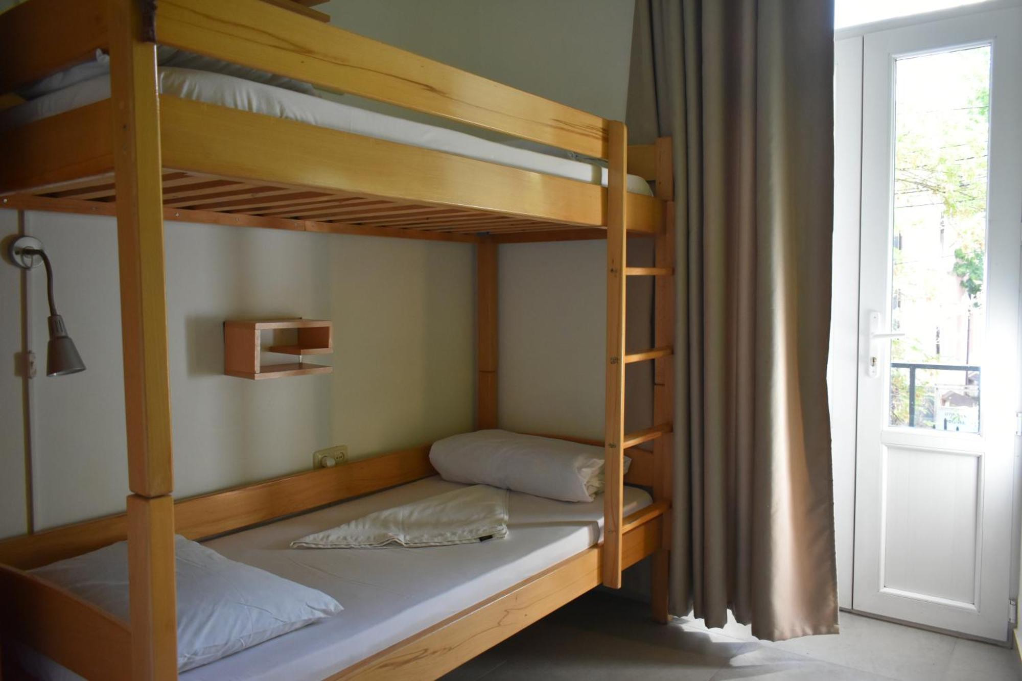Envoy Hostel & Tours Γιερεβάν Εξωτερικό φωτογραφία