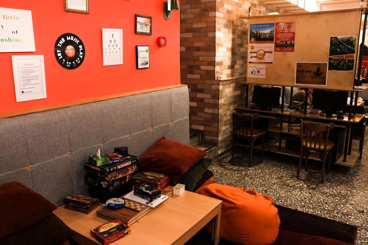 Envoy Hostel & Tours Γιερεβάν Εξωτερικό φωτογραφία