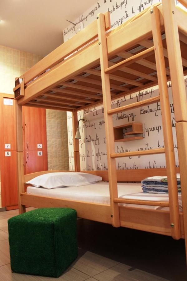 Envoy Hostel & Tours Γιερεβάν Εξωτερικό φωτογραφία